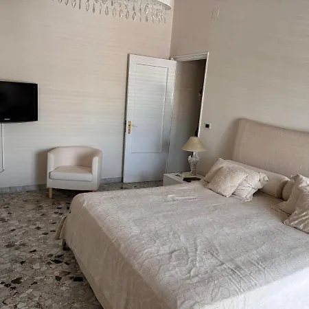 Apartament House Station Bari